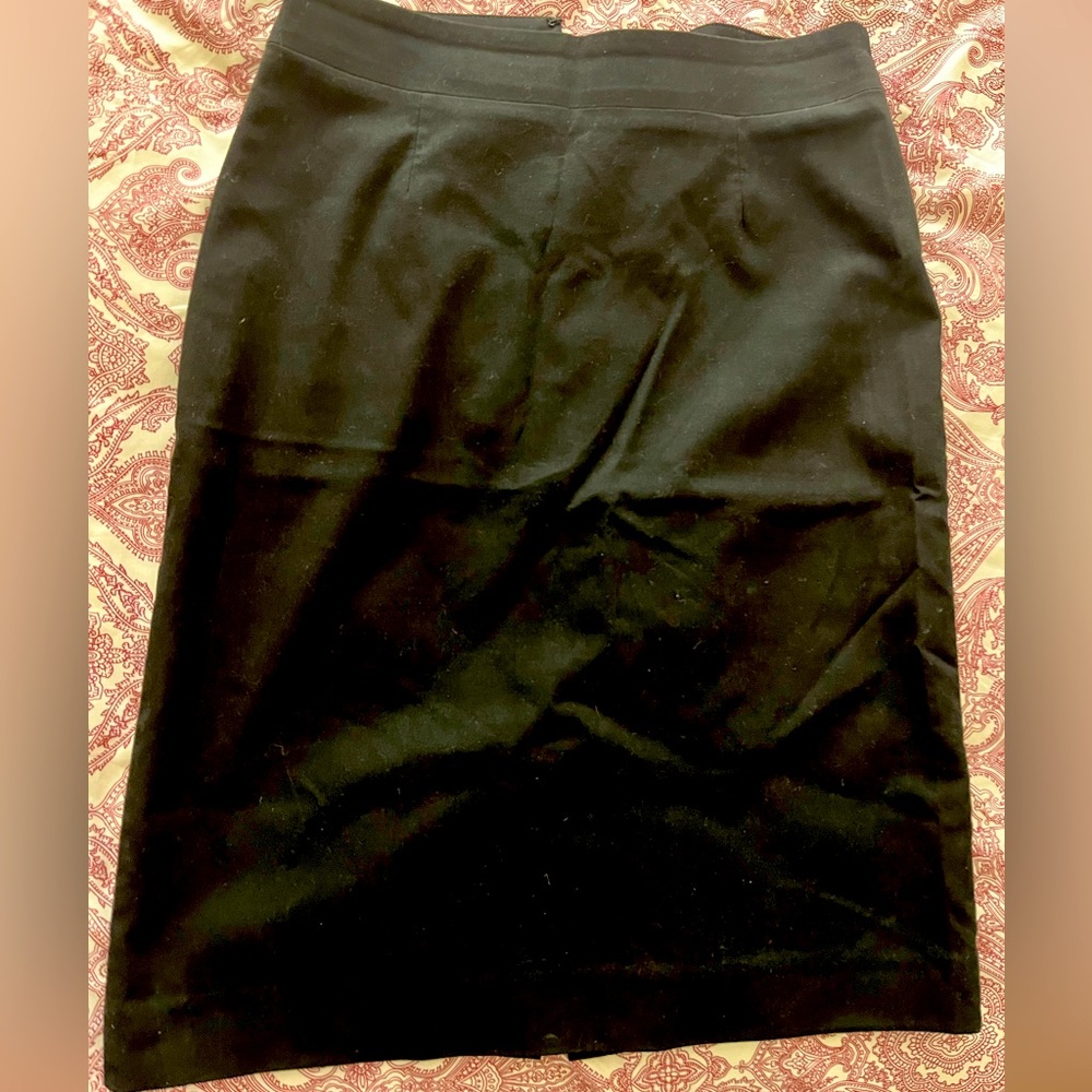 Uniqlo knee-length formal skirt